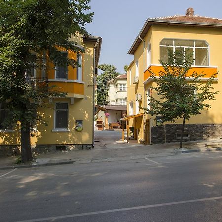 Guest House Anelim Veliko Tŭrnovo Exterior photo