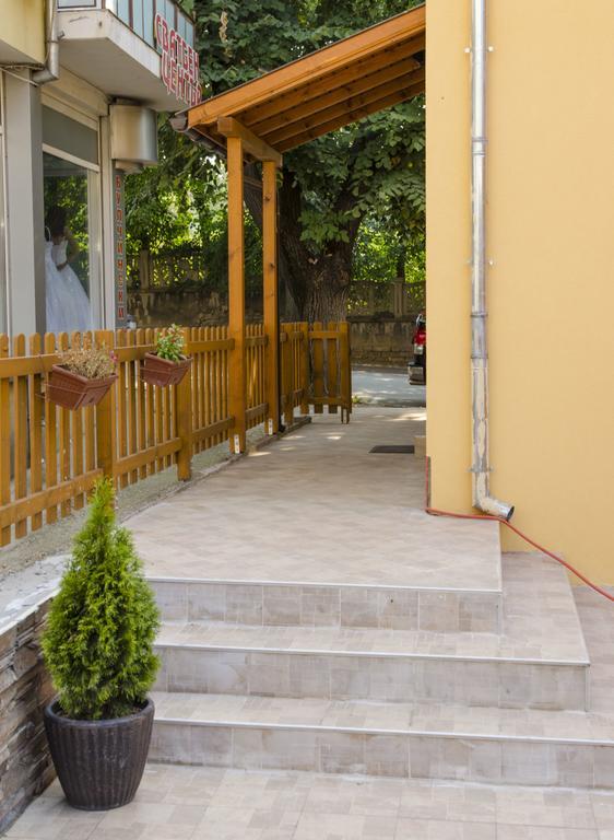 Guest House Anelim Veliko Tŭrnovo Exterior photo