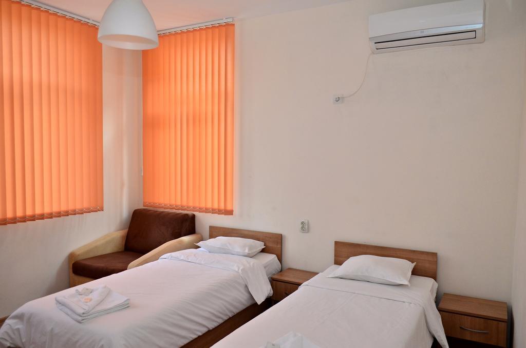 Guest House Anelim Veliko Tŭrnovo Exterior photo