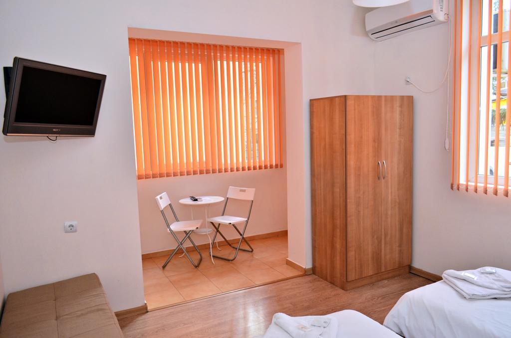 Guest House Anelim Veliko Tŭrnovo Exterior photo